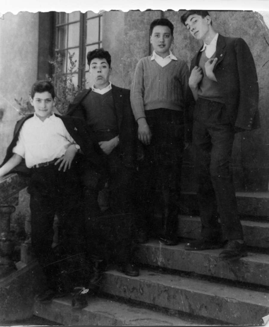 1960 - Entrada escuela del jardn